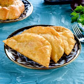 Sahil Çiğbörek & Mantı (Dere)