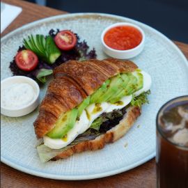 Max Cafe & Bakery (Sahrayı Cedit)